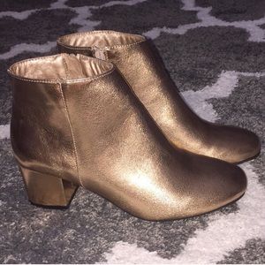 Qupid rose gold booties - Size 9